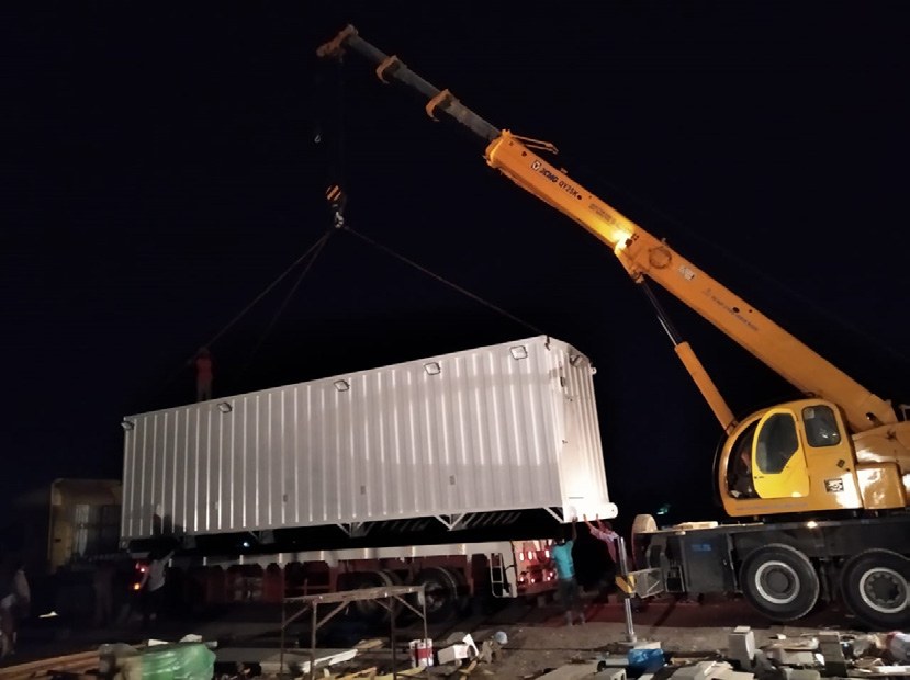 Al Hiba modular unit handling and site delivery